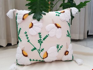 کاور کوسن پانچ دوزی طرح بابونه برند کویین پانچ